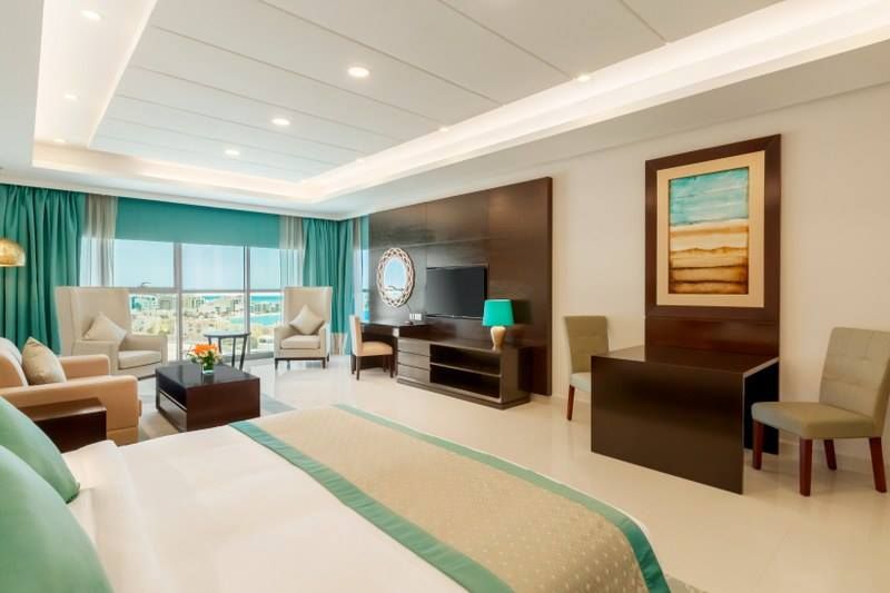 RAMADA HOTEL AND SUITES AMWAJ ISLANDS — фото 6