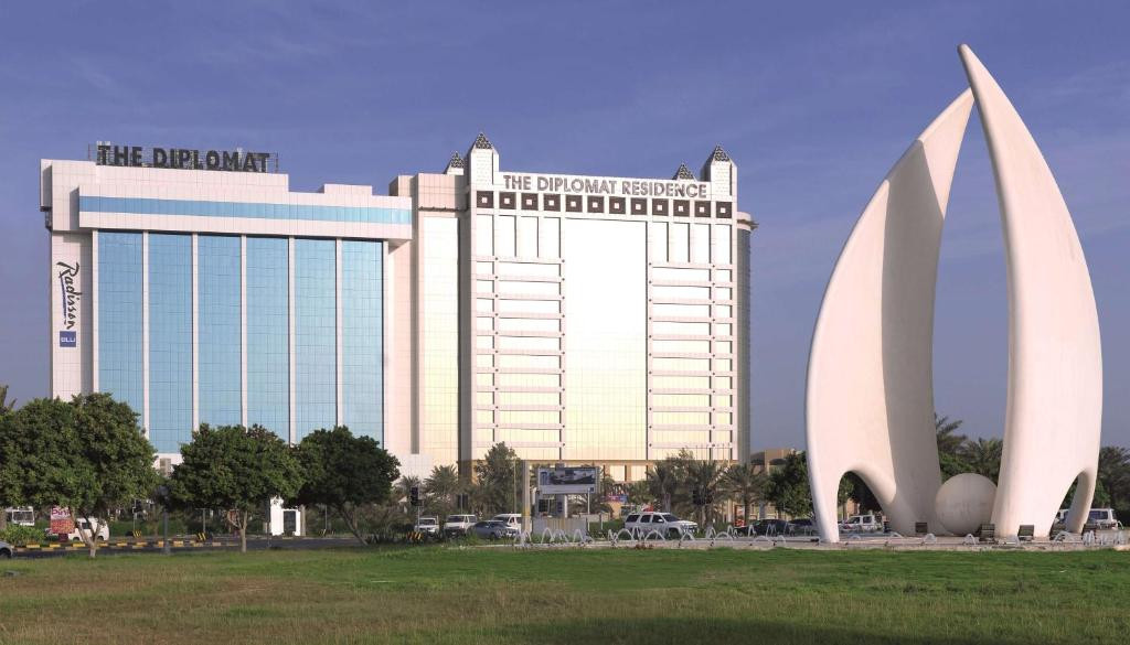 THE DIPLOMAT RADISSON BLU HOTEL RESIDENCE & SPA