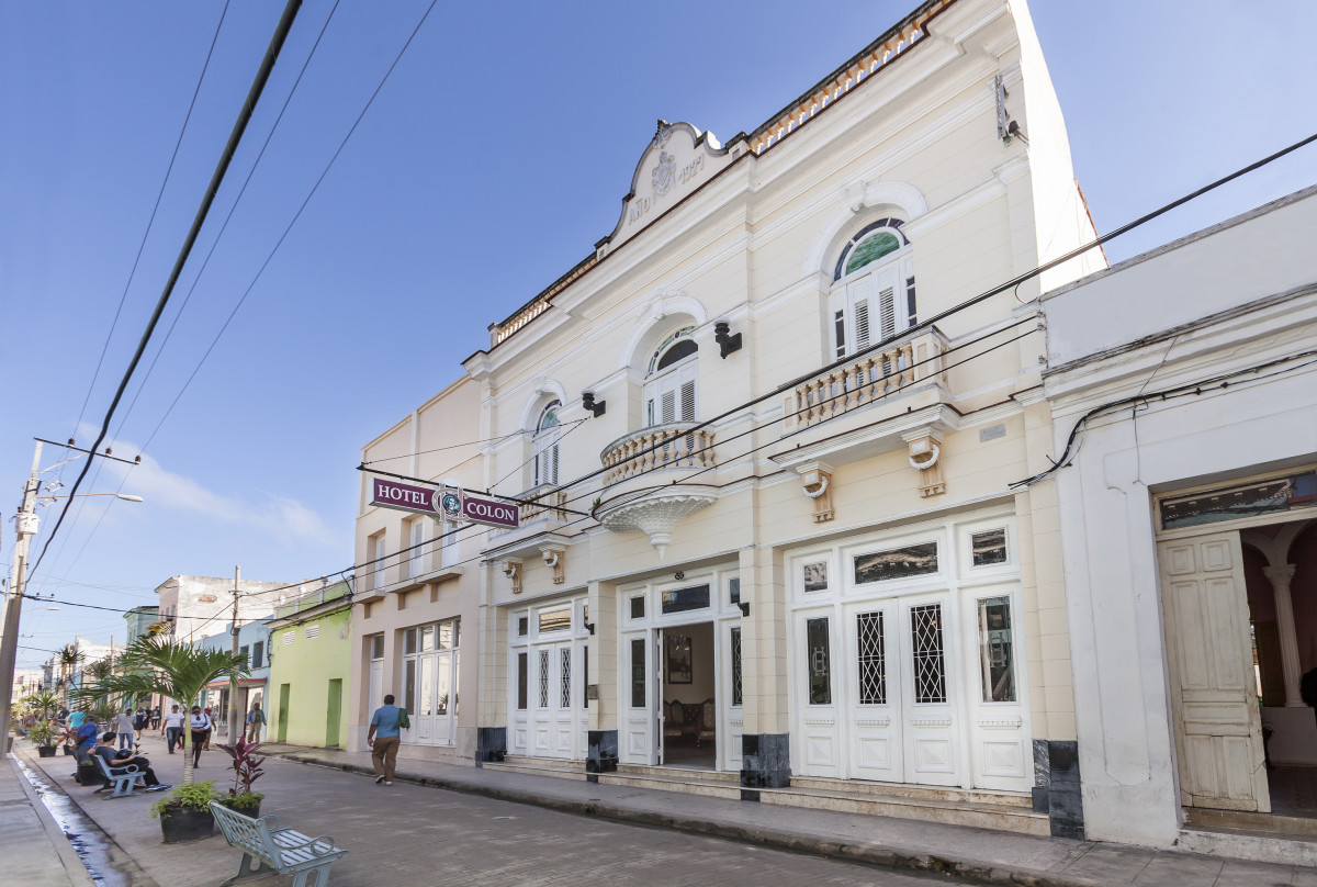 COLON