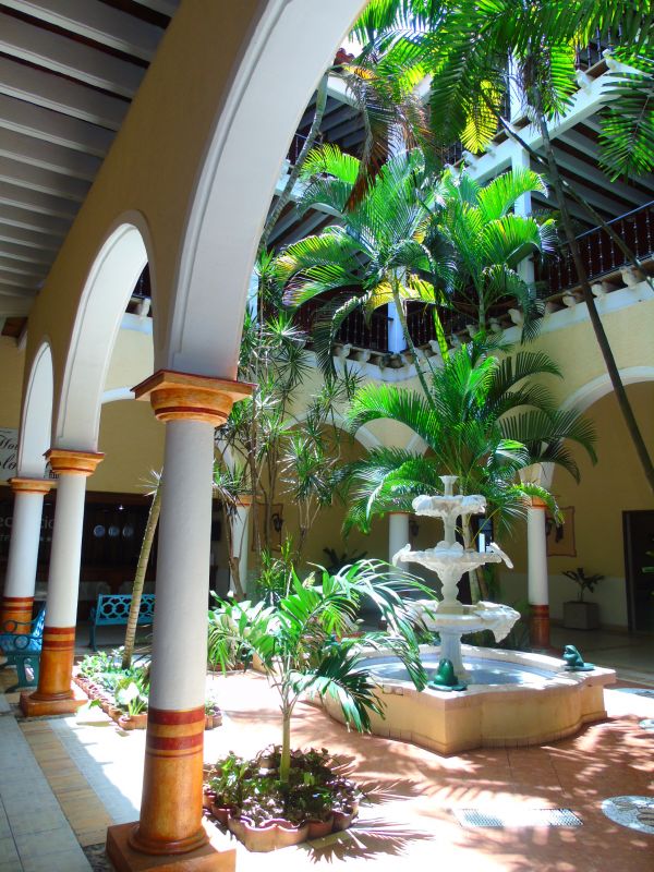BLAU COLONIAL — фото 2