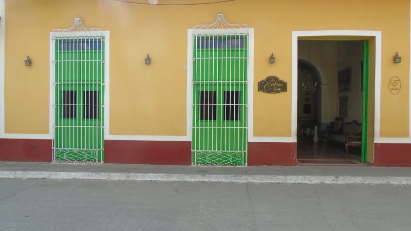 HOTEL E LA CALESA