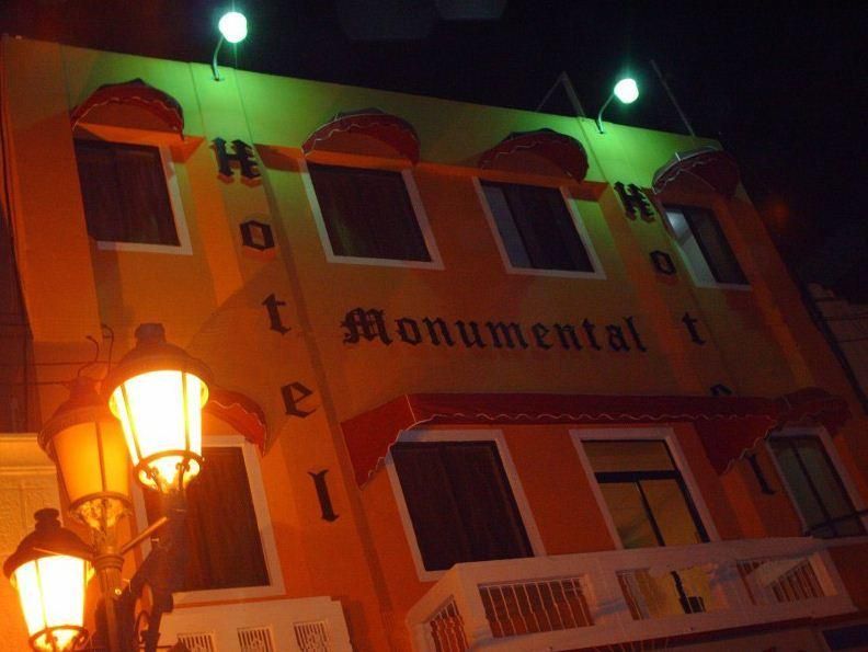 MONUMENTAL 