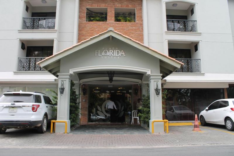 PLAZA FLORIDA SUITES