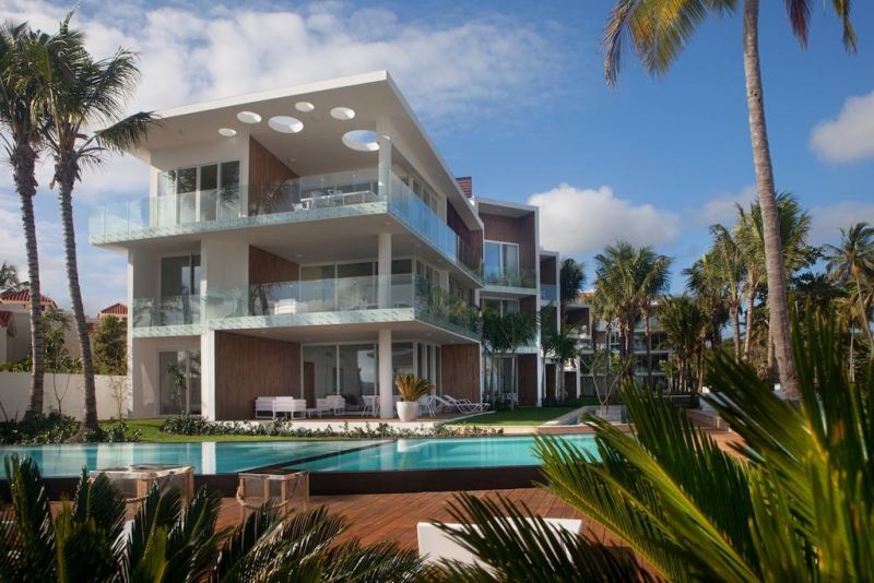 ULTRAVIOLETA BOUTIQUE RESIDENCES