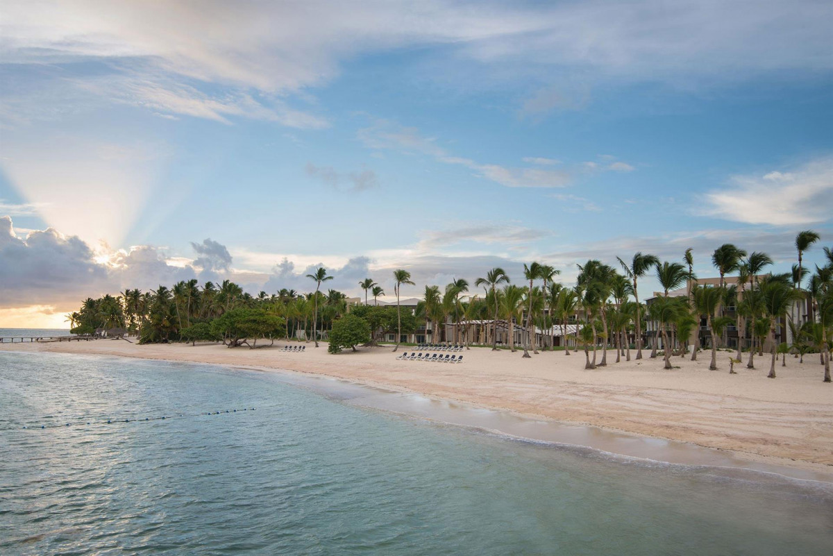 BLUEBAY GRAND PUNTA CANA (EX. BLUE BEACH PUNTA CANA LUXURY RESORT)