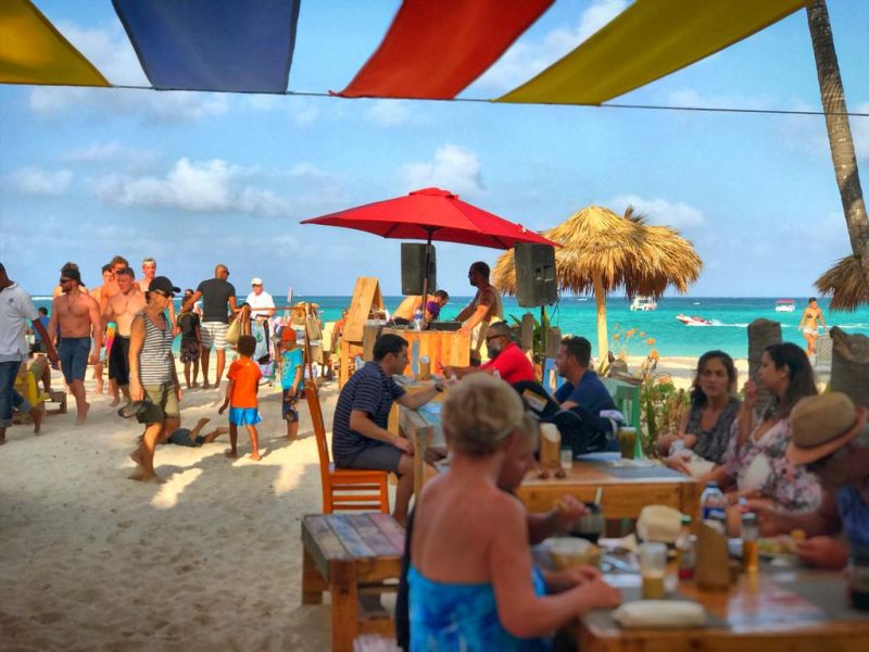 TROPICANA SUITES DELUXE BEACH CLUB & POOL — фото 14