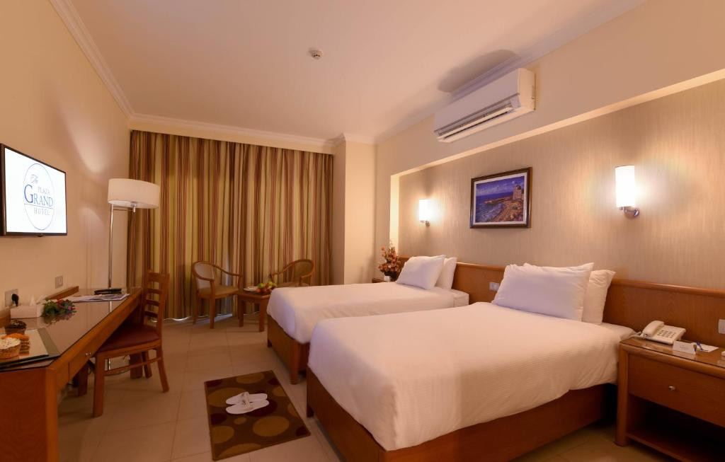 THE GRAND PLAZA HOTEL SMOUHA — фото 2