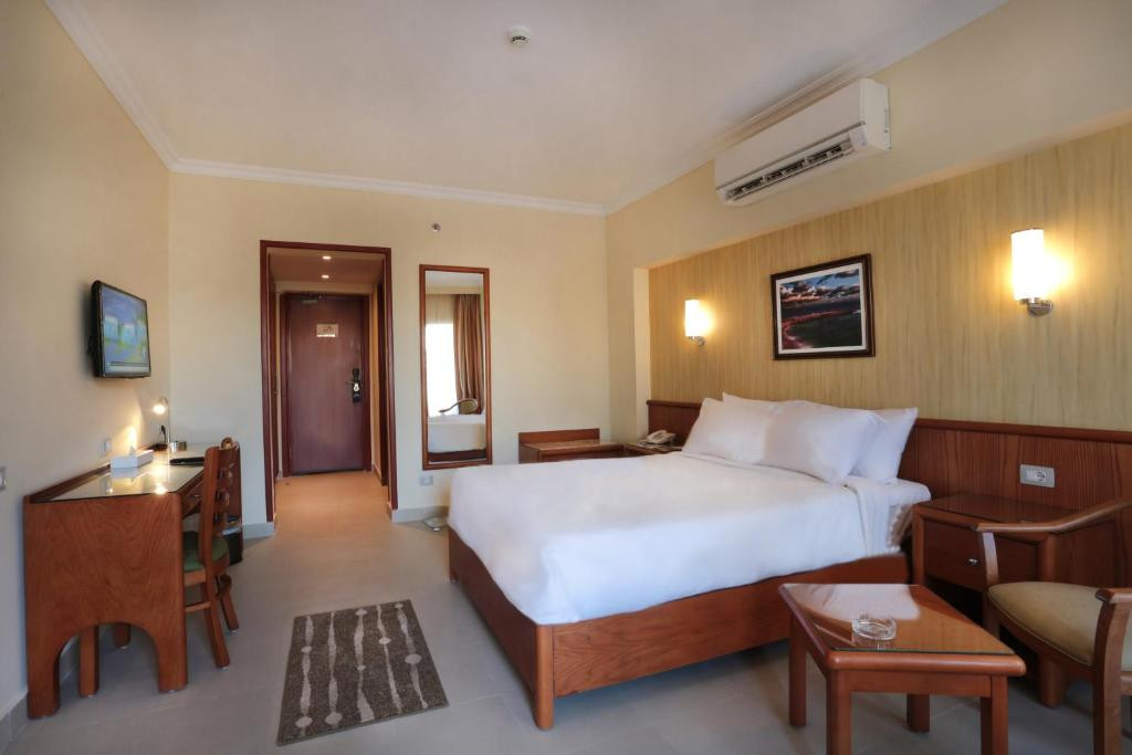 THE GRAND PLAZA HOTEL SMOUHA — фото 6