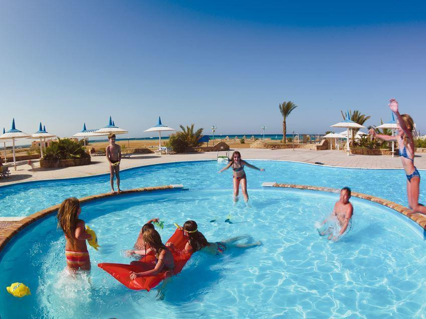 CORAL BEACH HOTEL  HURGHADA (EX. CORAL BEACH ROTANA RESORT) — фото 5