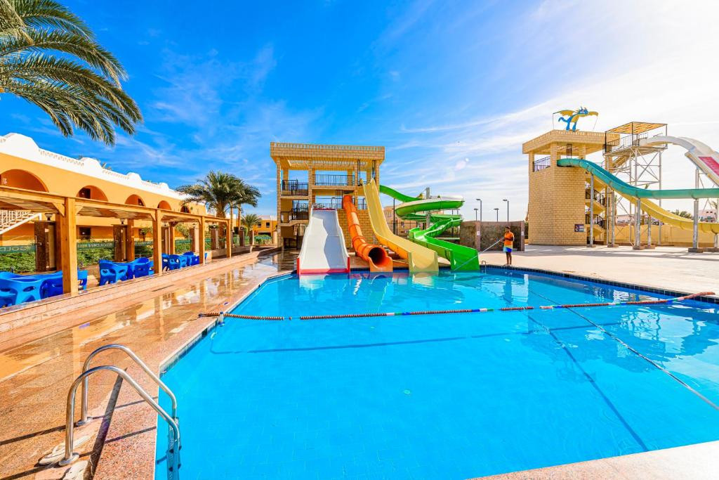 GOLDEN BEACH RESORT (EX. MOVIE GATE) — фото 5