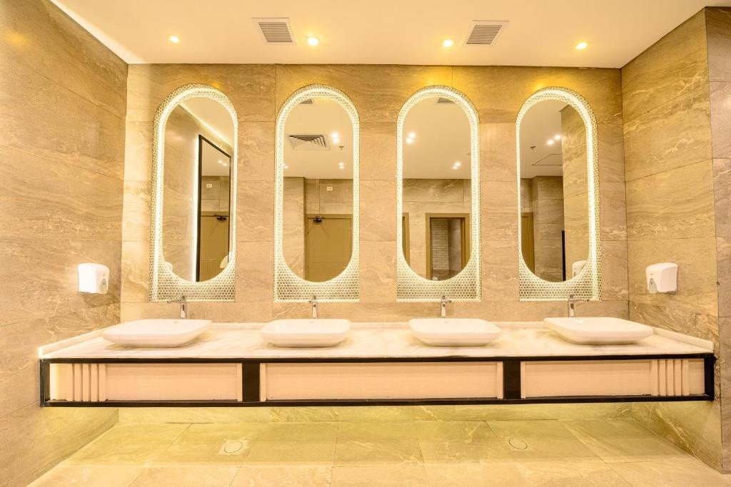 GOLDEN BEACH RESORT (EX. MOVIE GATE) — фото 11