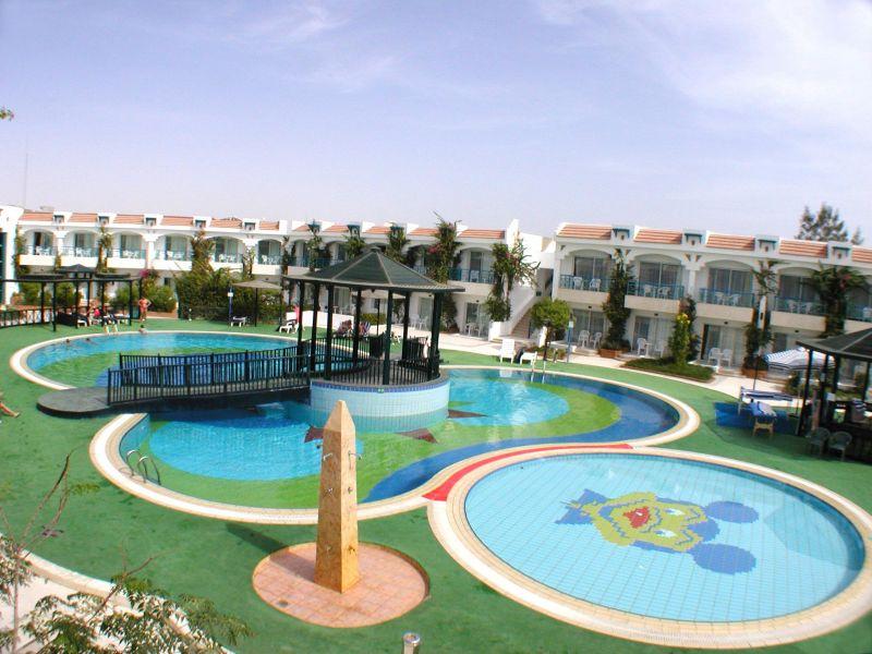 AL BOSTAN — фото 2