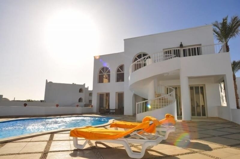 AMAZING 4 BEDROOM VILLA