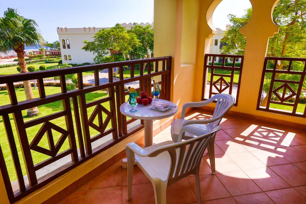 CHARMILLION CLUB RESORT (EX. SEA CLUB RESORT) — фото 17