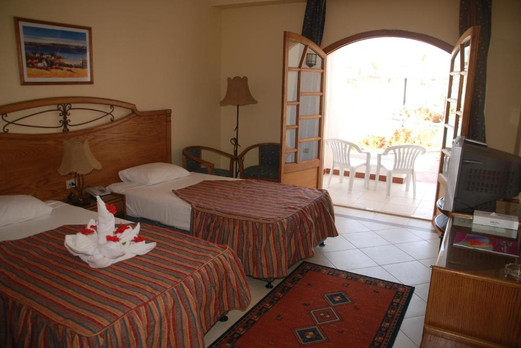 CORAL HILLS RESORT — фото 17