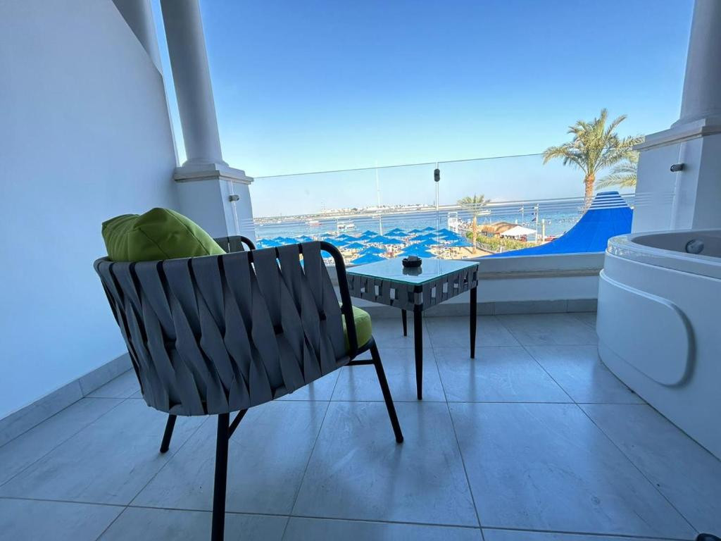 NAAMA BAY SUITES & SPA ADULTS ONLY 18+ — фото 4
