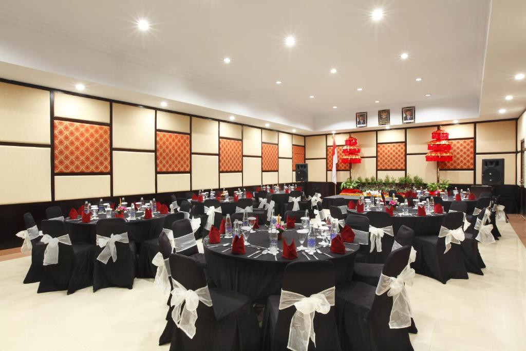 ADHI JAYA HOTEL — фото 8