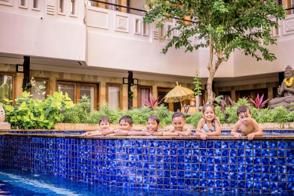 FAMOUS HOTEL KUTA (EX. PERMATA) — фото 13