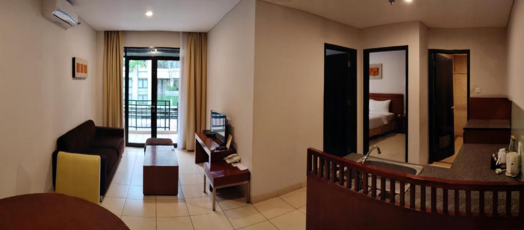 GRAND KUTA HOTEL & RESIDENCE — фото 17