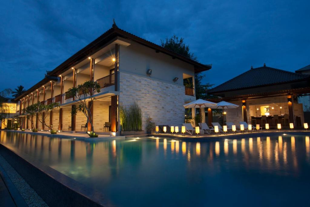 GRAND WHIZ HOTEL NUSA DUA