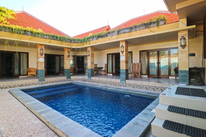 HANG FIVE HOSTEL CANGGU
