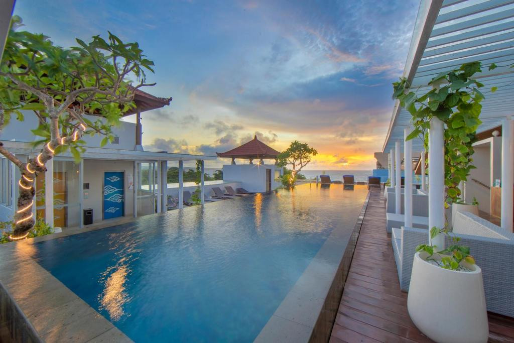KUTA BEACH HOTEL — фото 2
