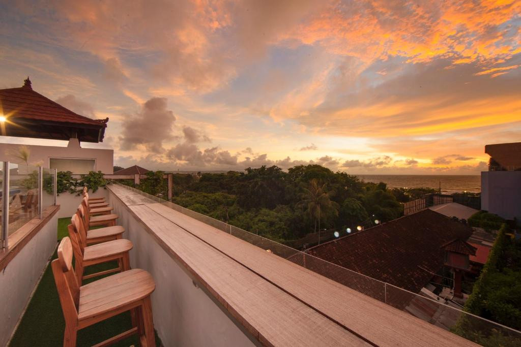 KUTA BEACH HOTEL — фото 9