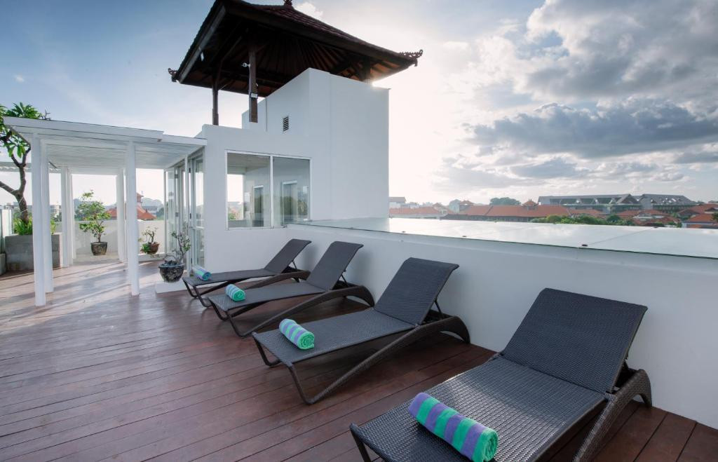 KUTA BEACH HOTEL — фото 10