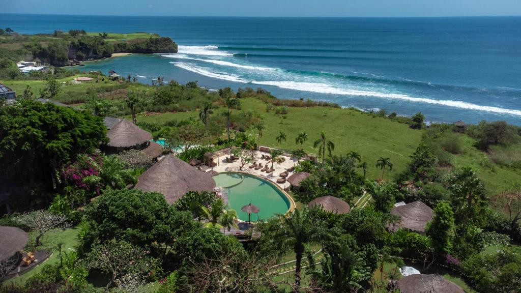 LA JOYA BALANGAN BEACH RESORT