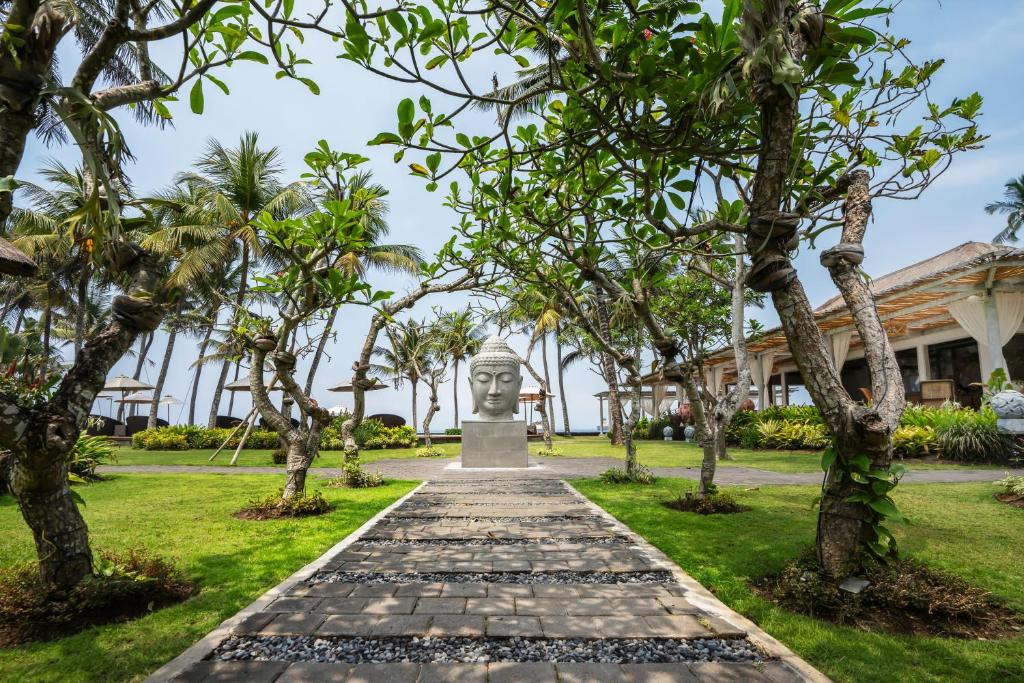 NIRWANA BEACH AND RESORT CANDIDASA — фото 5