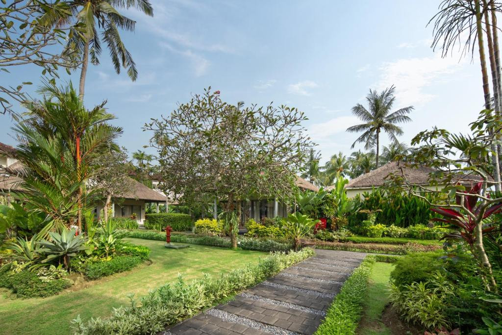 NIRWANA BEACH AND RESORT CANDIDASA — фото 14