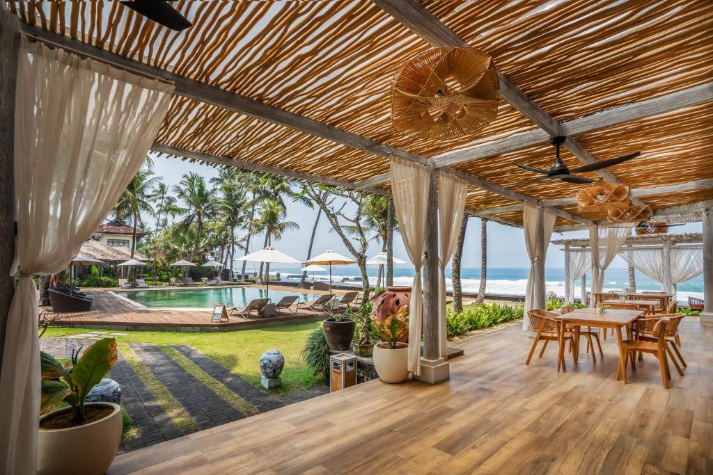 NIRWANA BEACH AND RESORT CANDIDASA — фото 18