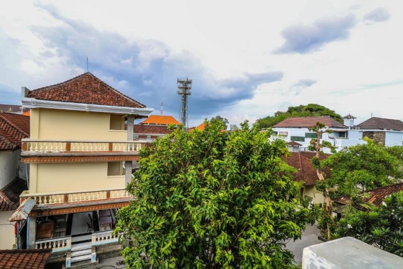 OYO 1654 MAHA BHARATA KUTA INN — фото 12