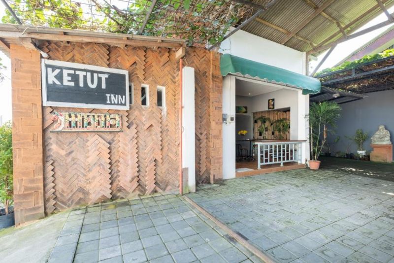OYO 3775 KETUT INN — фото 7