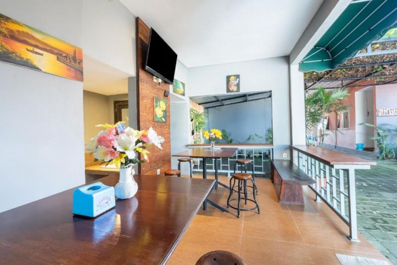 OYO 3775 KETUT INN — фото 12