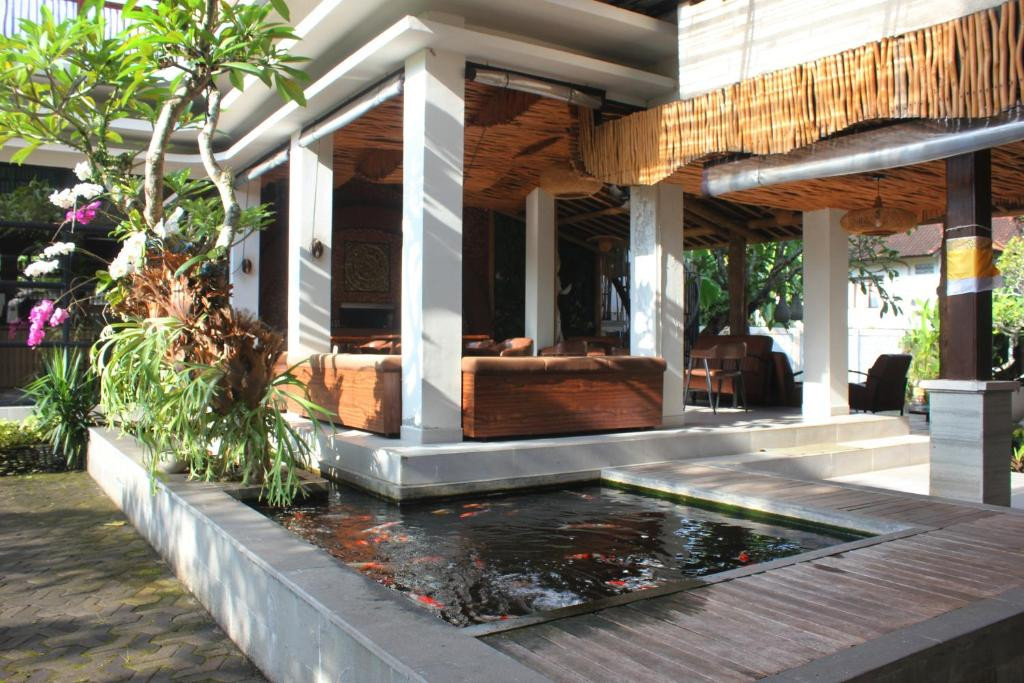 PUTRI AYU COTTAGES — фото 10