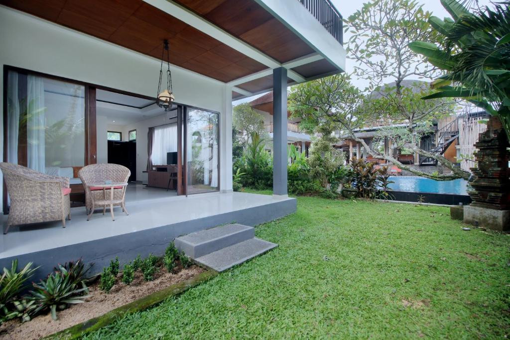 PUTRI AYU COTTAGES — фото 15