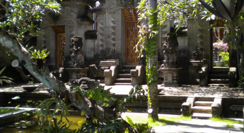 TAMAN SUCI SUITE AND VILLAS — фото 13