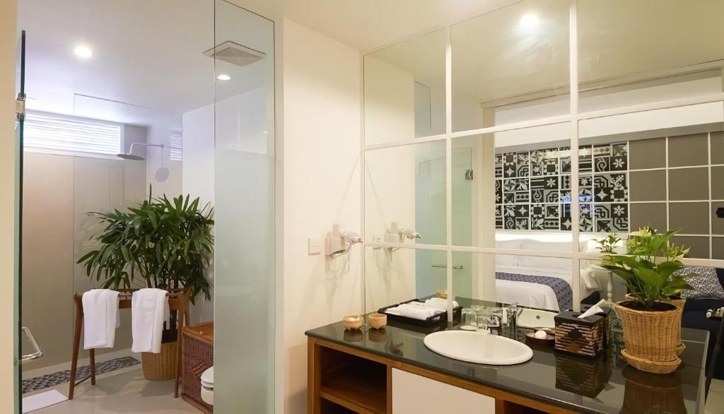 THE KANJENG SUITES AND VILLAS SANUR (EX. ASTANA PENGEMBAK) — фото 4