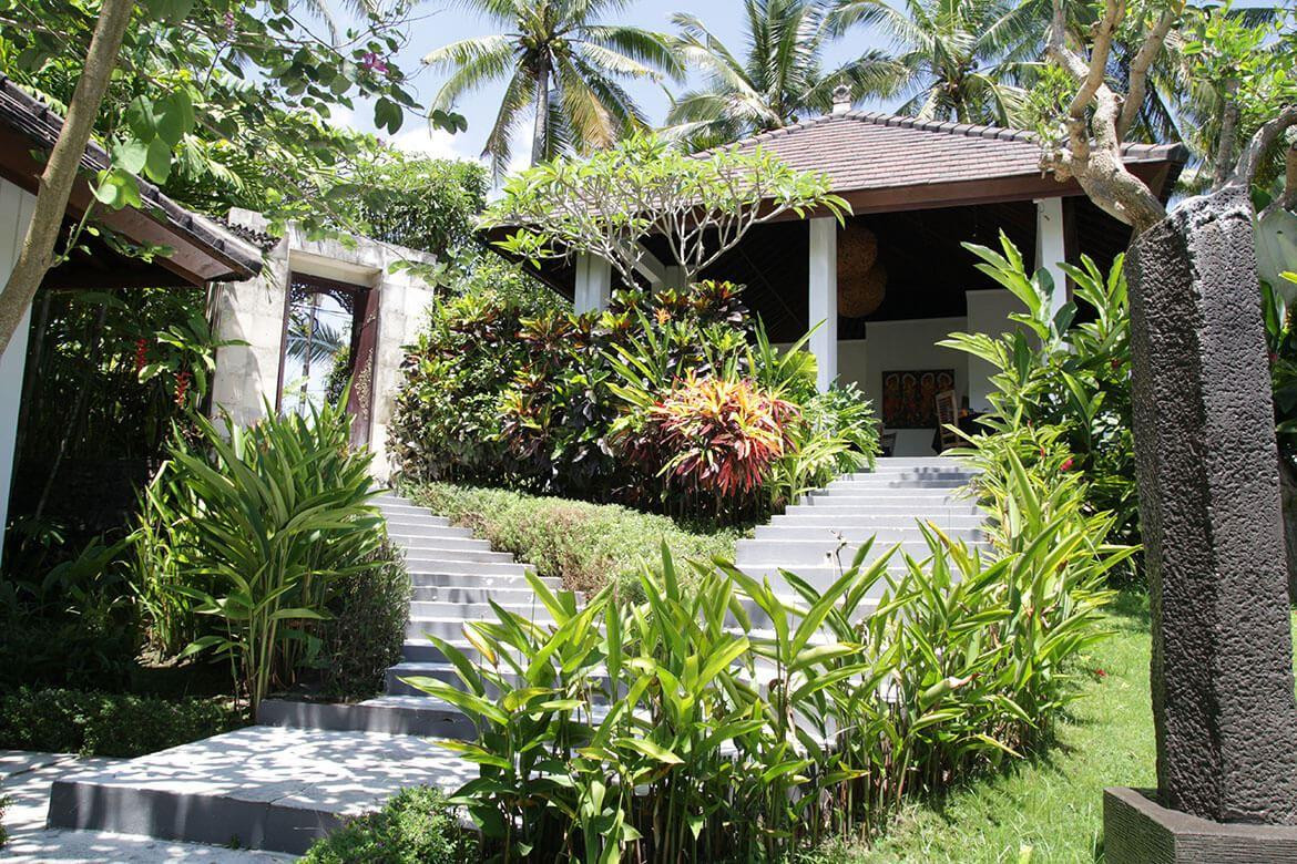THE SAMARA VILLAS & RESTAURANT