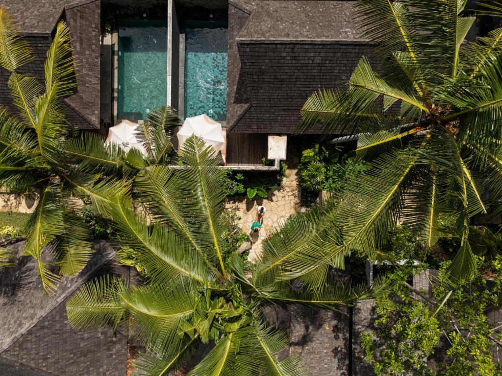 UNAGI WOODEN VILLA BY EMANA — фото 3