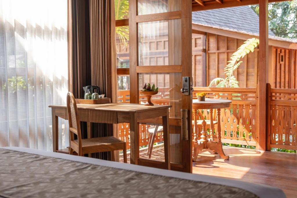 UNAGI WOODEN VILLA BY EMANA — фото 18