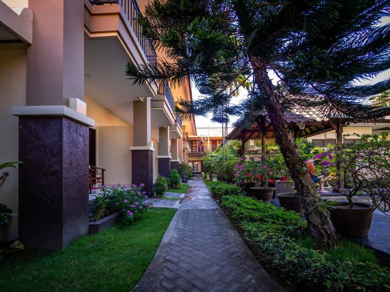 YULIA BEACH INN KUTA — фото 5