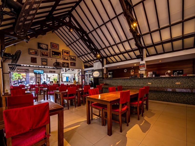 YULIA BEACH INN KUTA — фото 11
