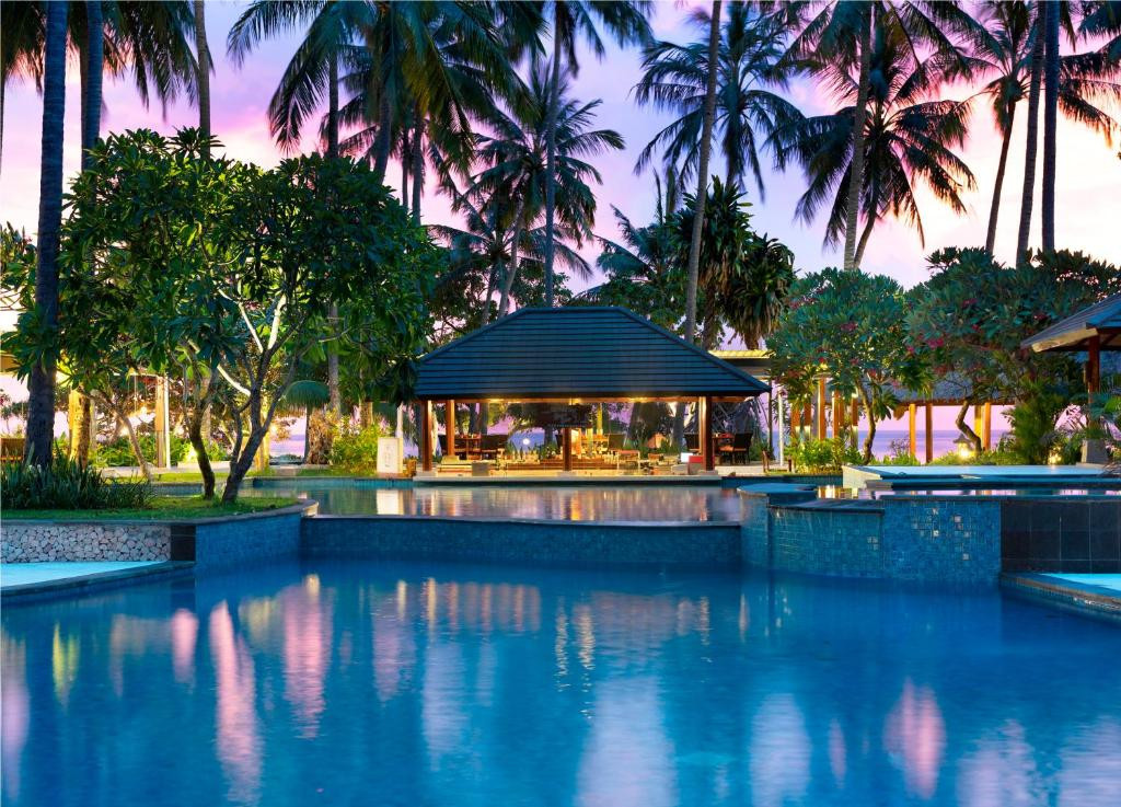 HOLIDAY RESORT