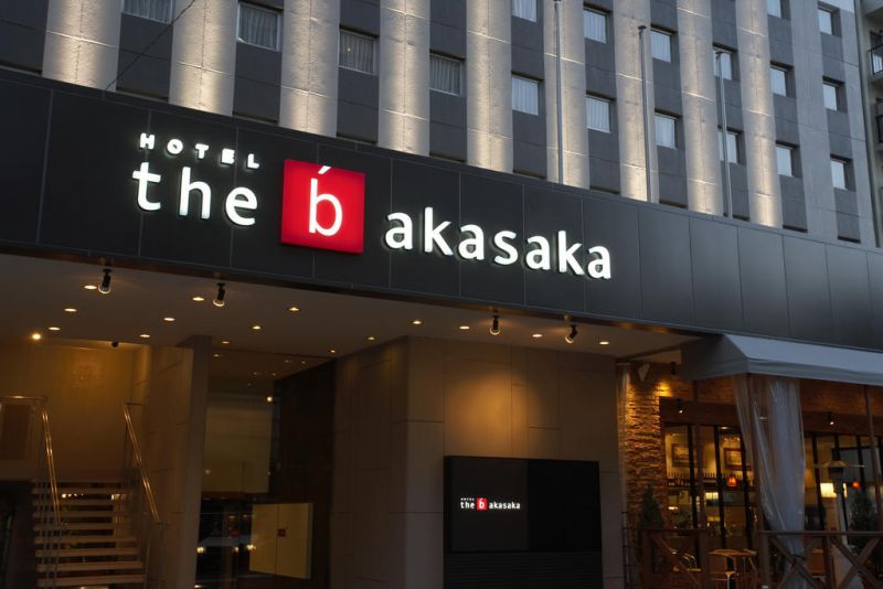 THE B AKASAKA