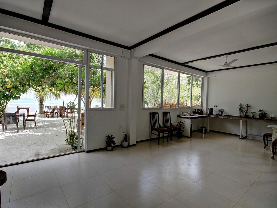 CROWN BEACH HOTEL MALDIVES — фото 6