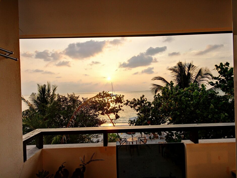 CROWN BEACH HOTEL MALDIVES — фото 9