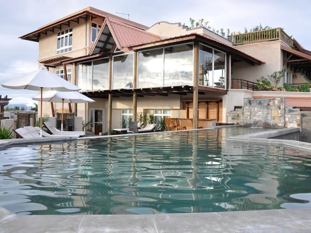 AANARI HOTEL & SPA