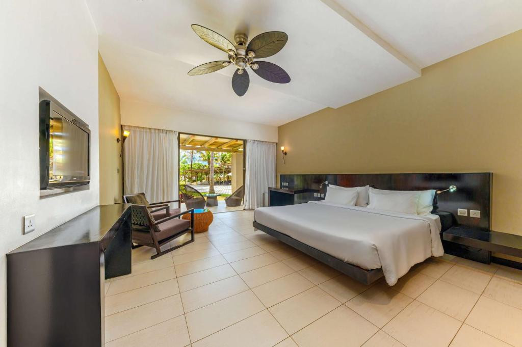 CRYSTALS BEACH RESORT & SPA